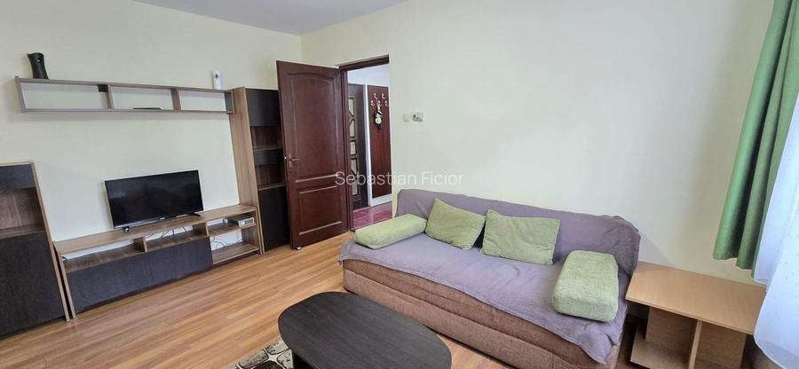 Apartament cu 2 camere de inchiriat, etaj 1, str. Mehedinti