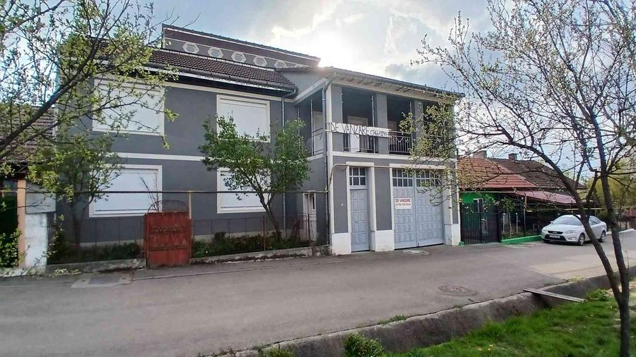 Casa cu 6 camere si anexa locuibila de 57 mp - 2