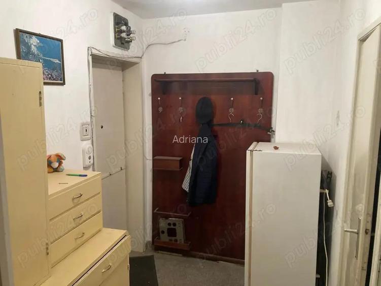 Apartament 2 camere KIRIAC etaj 2 semidecomandat confort 1 bloc caramida situat intre case