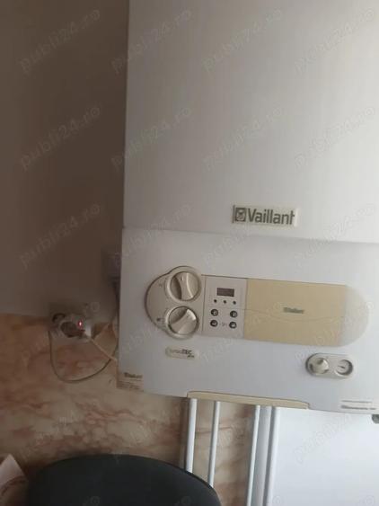 Apartament cu 4 camere semidecomandat în Beclean