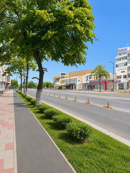Apartament cu 3 camere decomandat în Dacia
