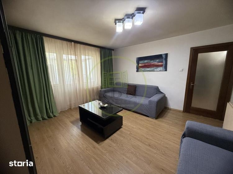 Apartament cu 3 camere semidecomandat, mobilat în Rovine