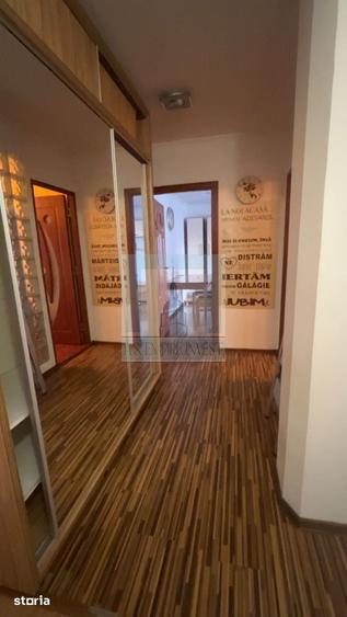 Apartament cu 3 camere decomandat în Valea Cetății