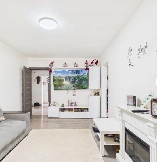 Apartament cu 4 camere decomandat în Cotroceni
