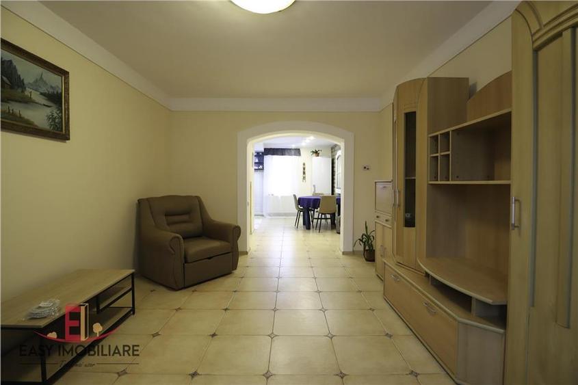 Apartament cu 3 camere decomandat în Tudor