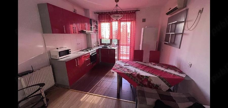 Apartament cu 3 camere decomandat, mobilat în Vitan