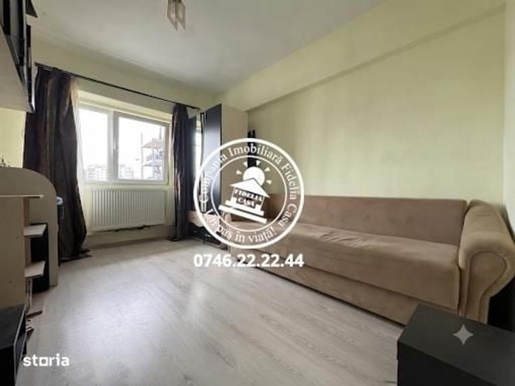 Apartament cu 4 camere decomandat în Nicolina