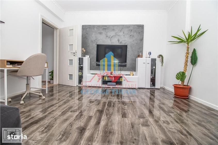 Apartament cu 2 camere decomandat în Roșu