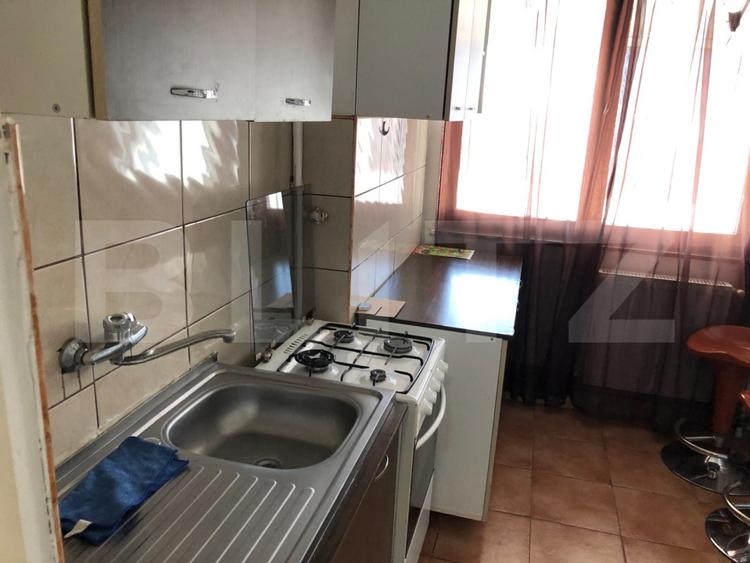 Apartament cu 2 camere decomandat, mobilat în Aleea Carpați