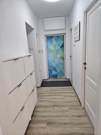 Apartament cu 3 camere decomandat, mobilat în Tomis II