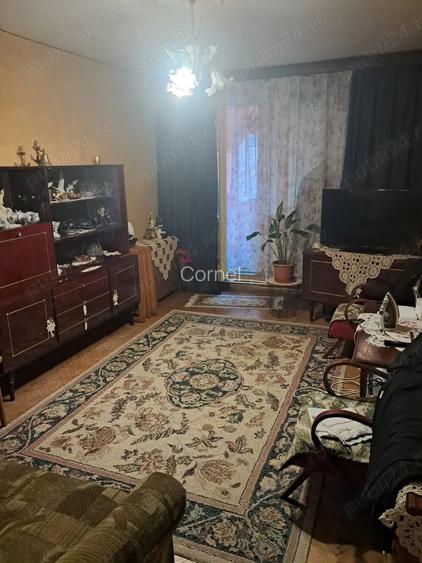 Apartament 3 camere gara Apartament 3 camere gara