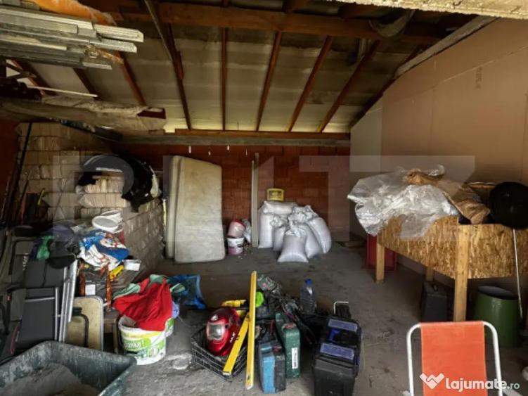 Casa de vanzare, 265 mp, zona Boghis - 2