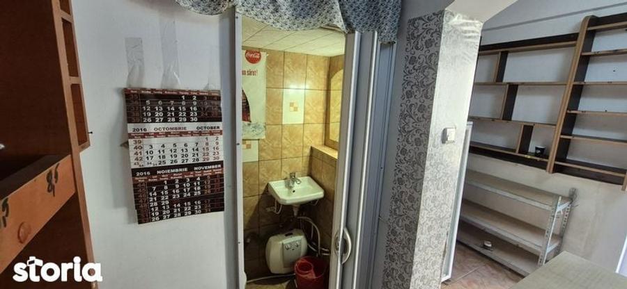 Inchiriez spatiu garsoniera - 2