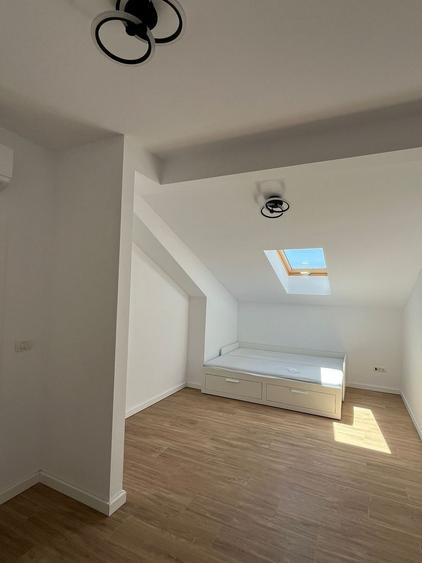 Triplex modern, între Calea Circumvalațiunii și Bulevardul Cetății - 14