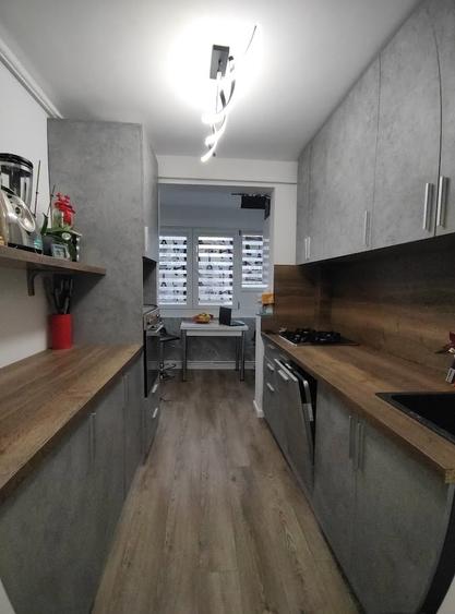 APARTAMENT 3 CAMERE MOBILAT UTILAT CENTRALA TERMICA - 1