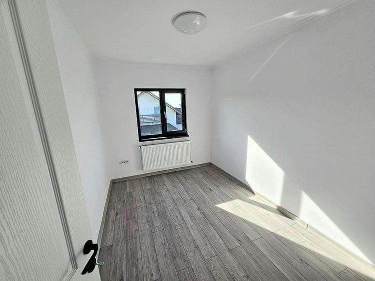 Particular Glina de vanzare vila noua 4 camere - 21