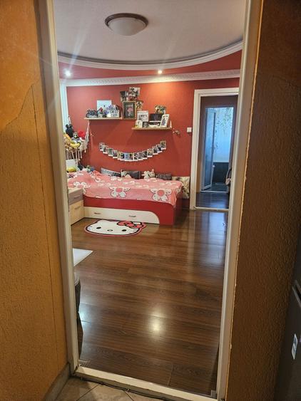 Apartament de vanzare 3 camere,cartier Republicii et.3 - 6