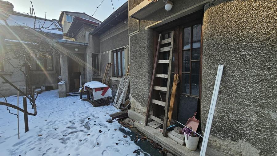 Teren patrat, strada linistita langa Ciuperca Domenii - 3