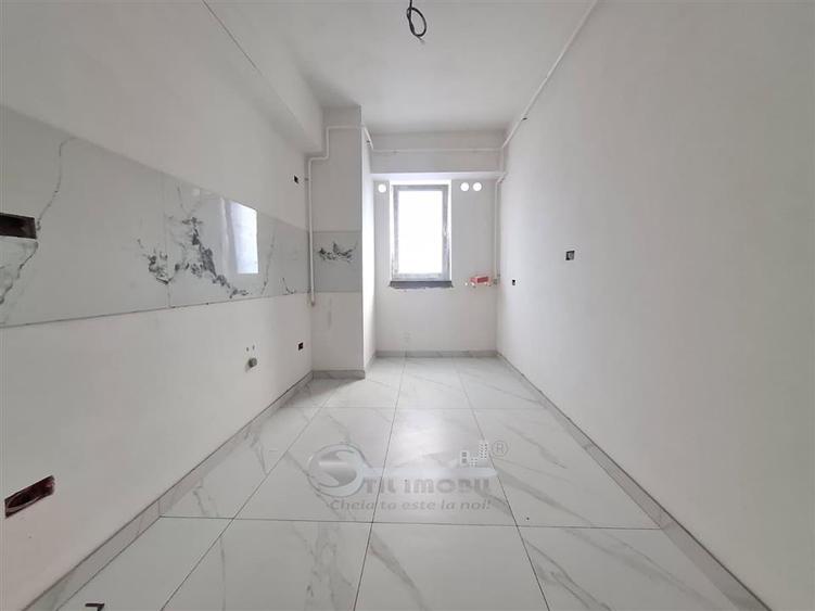 Apartament cu 2 camere decomandat în Galata