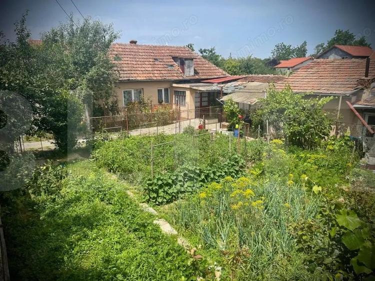 Proprietate de vanzare, 271 mp, zona Subcetate - 1