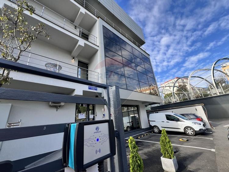 Spatiu comercial modern de inchiriat / 2 locuri de parcare - 3