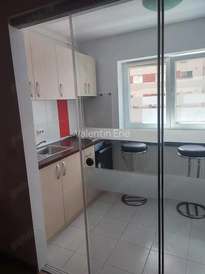 Inchiriez garsoniera