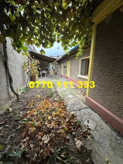 Teren cu casa demolabila, zona Centrala. - 1