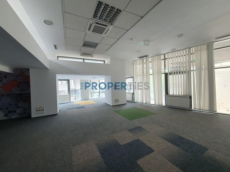 Vanzare cladire de birouri in zona Romana - 16