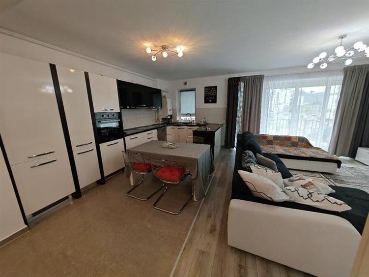 Inchiriem Apartament 3 Camere, Modern, Decomandat, Tractorul - 11