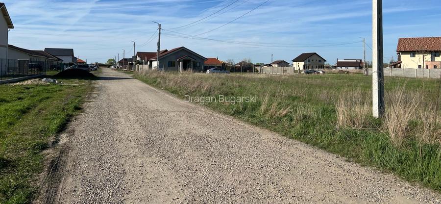 De vanzare doua parcele de 730 mp la Sanmihaiu Roman De vanzare doua parcele de 730 mp la Sanmihaiu Roman