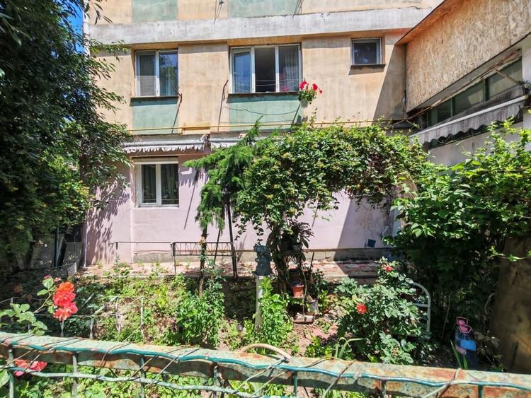Apartament str. Violetelor - 9