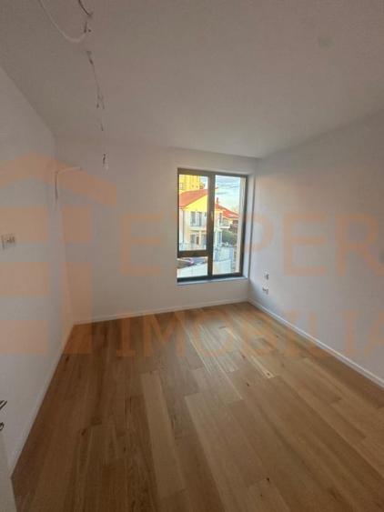 Vila deosebita de vanzare - zona Mamaia Nord pe malul lacului - 7