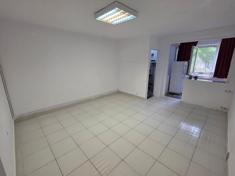 Garsonieră nemobilată – Metrou Drumul Taberei, Plazza Mall, Piața Moghioroș - 5