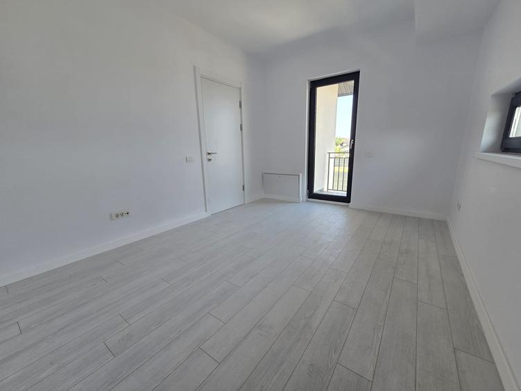 Vila tip duplex - 3 camere -2 bai - pod - incalzire in pardoseala-15 min de RATB - 8