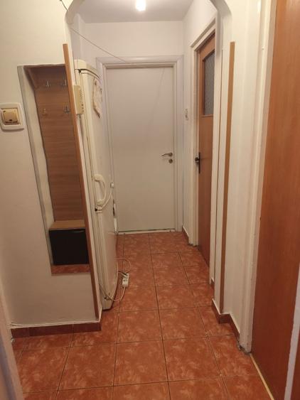 Inchiriez apartament cu doua camere Drumul taberei Valea Salciei Nr - 2