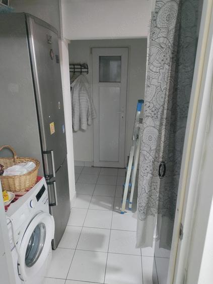 Vand apartament 2 camere decomandate sectorul 2 - 1