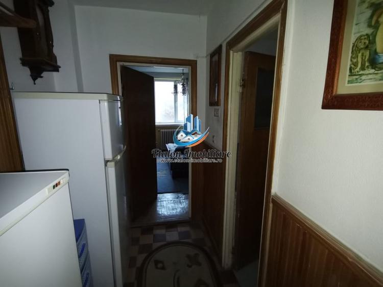 Apartament 4 camere semidecomandat, 2 bai, zona Spital Piatra Neamt - 2