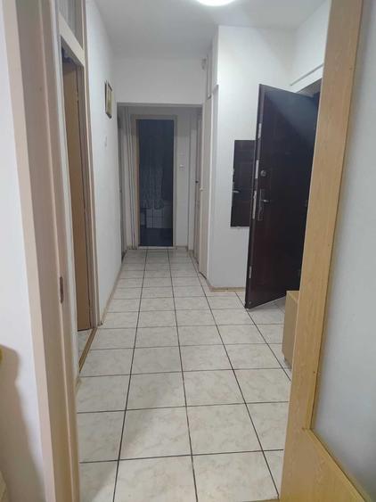Apartament cu 2 camere decomandat în Păcii