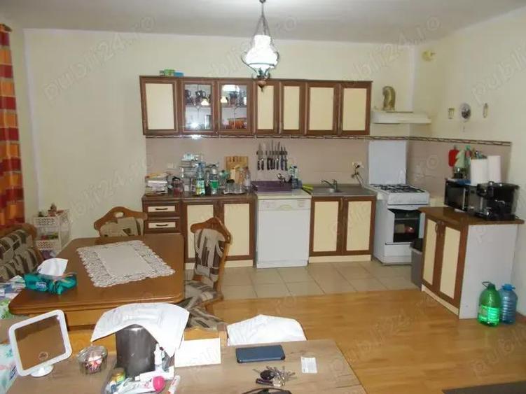 Vila, Sanandrei, central, 5 camere, 160mp utili, 836mp, un loc placut si linistit in zona centrala - 2