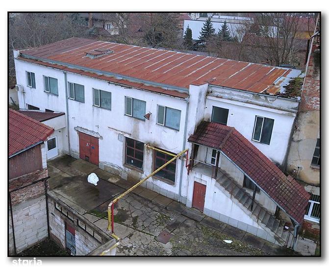 Imobil mixt, Parter Hala 303 m2, Etaj cu Birouri, Camere, Grup S. 303m - 1