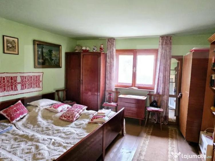 Casa tradi?ionala din lemn, cu teren de 600 mp. - Bodoc - 6