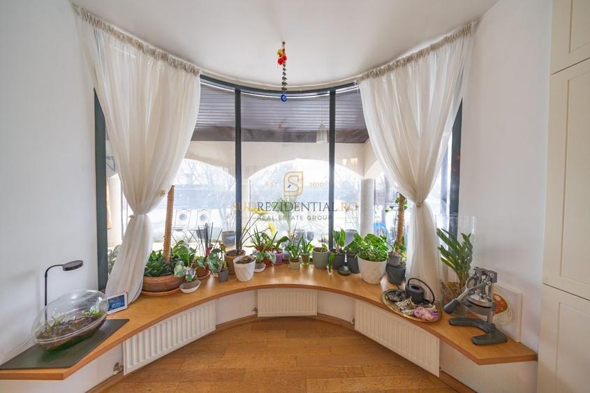 Resedinta spectaculoasa  – Vila exclusivista deschidere directa la lac - 13