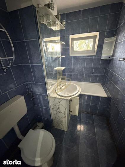 Apartament de 3 camere, semidecomandat, 67 mp., zona Lama - 3