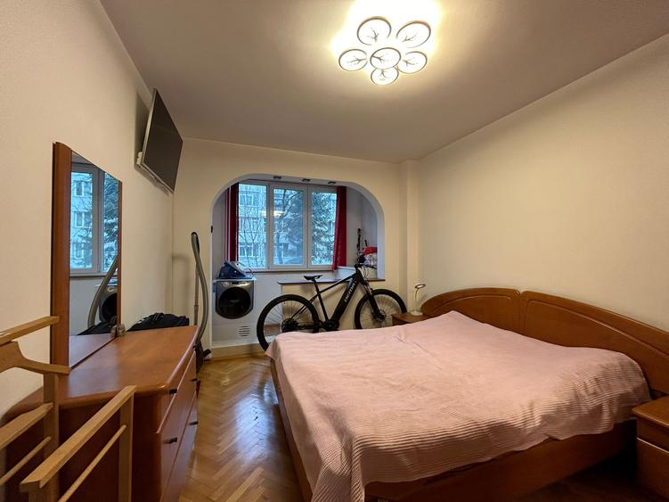 1 Decembrie 3 Camere Etaj 1 Centrala Proprie Instalatii Schimbate 12 Min Metrou - 7