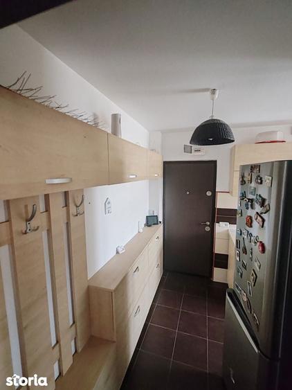 Vand apartament 2 camere et 1 din 4 - 6