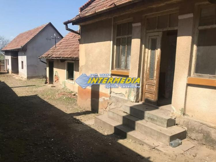 Casa de vanzare in apropiere de Alba Iulia zona Teleac - 5