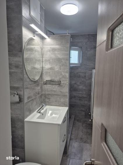 Inchiriez apartament 3 camere - 1