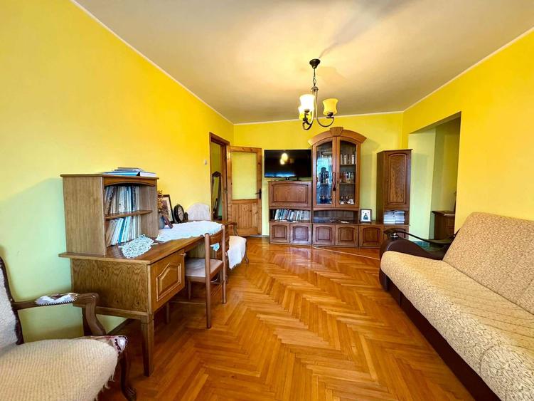 Apartament 2 camere de vanzare / Aleea Revolutiei - Roman - 3