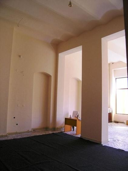 Unirii Bratianu cladire monument - 3