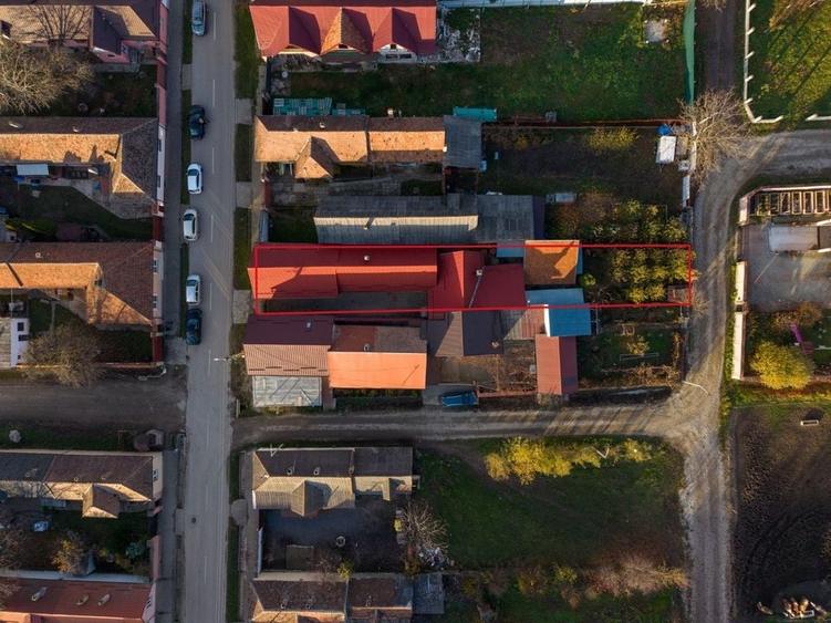 Casa 4 camere Halchiu | teren 400 mp | acces 2 strazi - 25